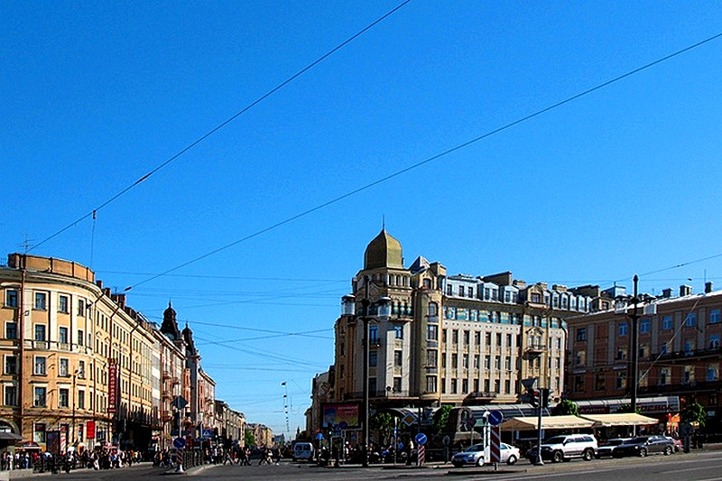 Sennaya Ploshchad and the beginning of Moskovsky prospekt in St Petersburg, Russia