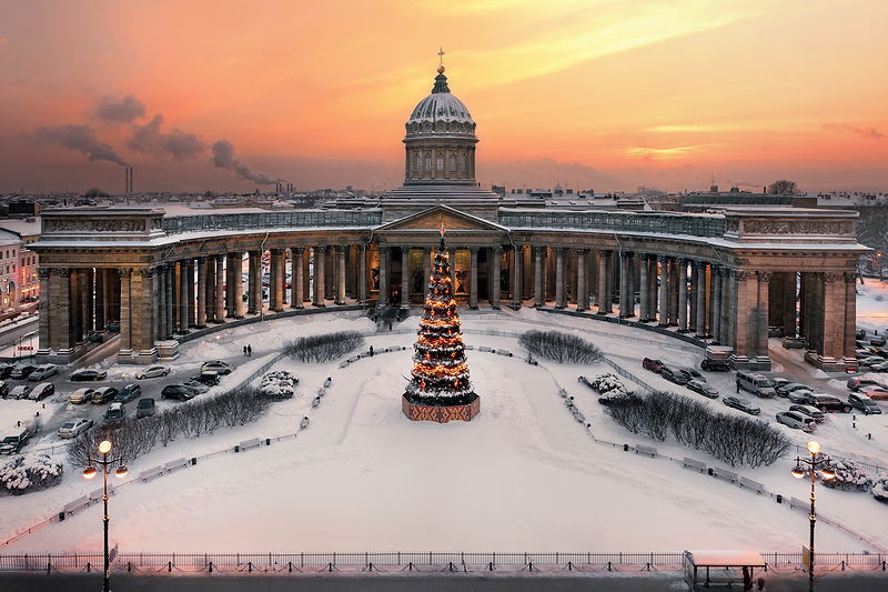 Christmas tree on Kazanskaya Ploshchad in front of Kazan Cathedral in St Petersburg, Russia