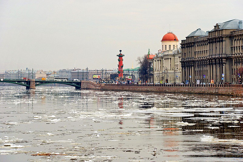Ice flowing down the Neva River past Makarov Embankment in St Petersburg, Russia