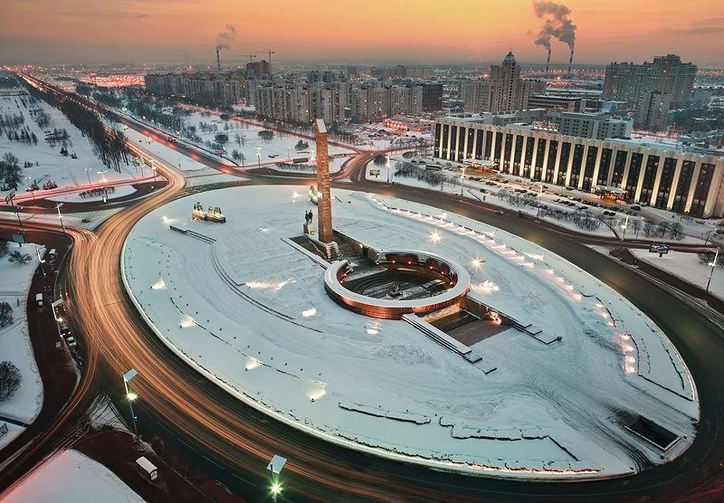 Ploshchad Pobedy in Saint-Petersburg, Russia on a winter evening