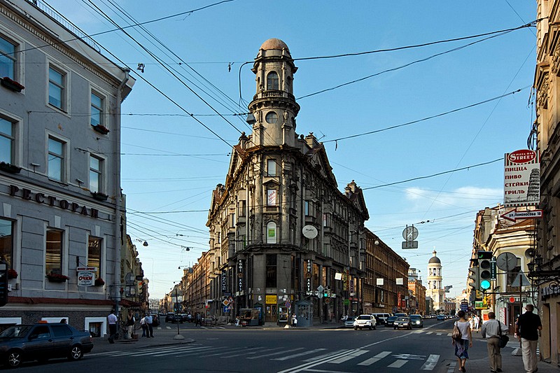 St. Petersburg's legendary Five Corners: the intersection of Zagorodny Prospekt, Ulitsa Lomonosova and Ulitsa Rubinshteina in St Petersburg, Russia