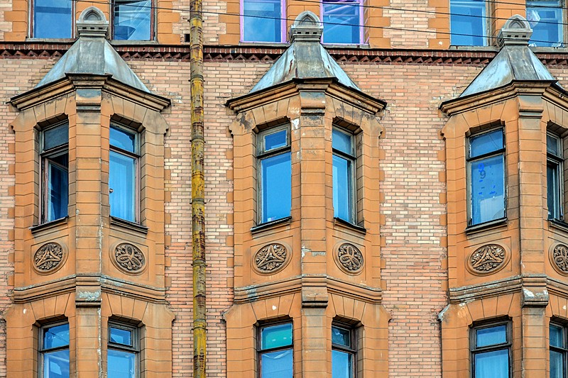 Bay windows of the Schroeter Apartment building in Saint-Petersburg, Russia Bay windows of the Schroeter Apartment building in Saint-Petersburg, Russia