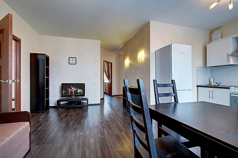 Deluxe 2 Bedroom Apartment For Short Term Rental On The Nevsky Prospekt In St Petersburg