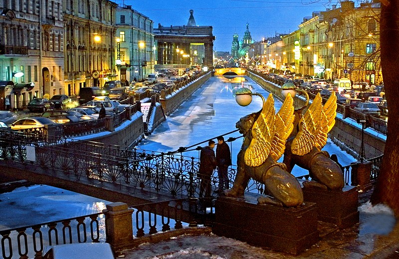 Bank Bridge over the Griboedov Canal on a winter evening in Saint-Petersburg, Russia