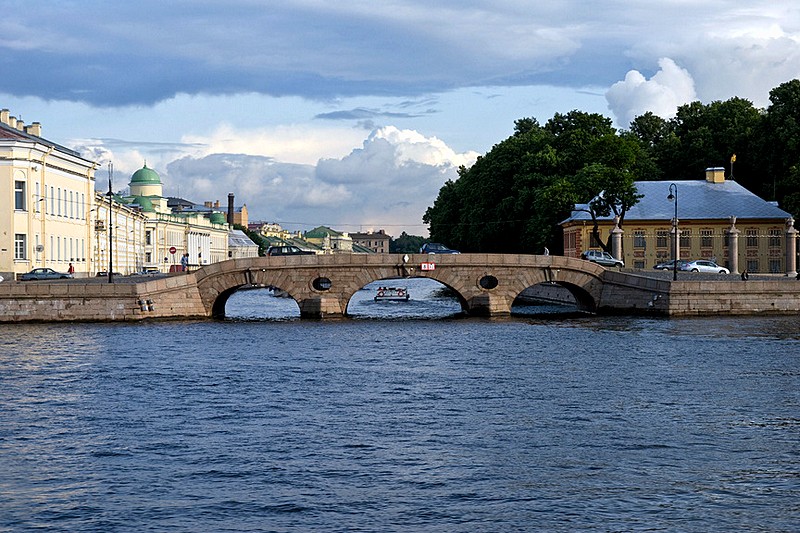 Prachechny (Laundry) Bridge in Saint-Petersburg, Russia as seen from the Neva River