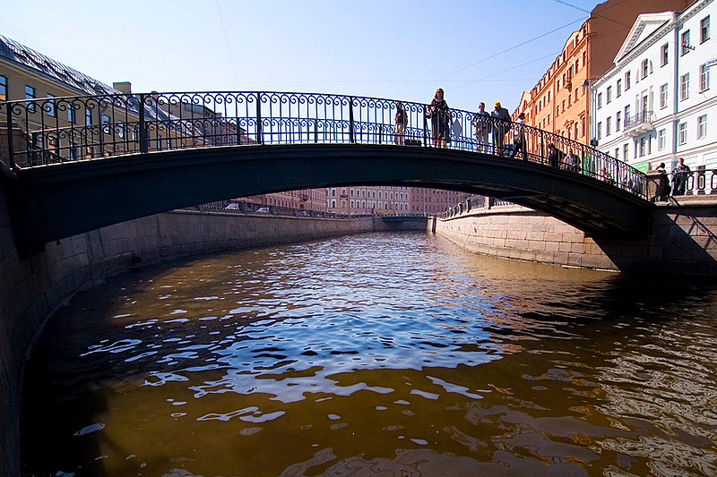 Sennoy Bridge over the Griboedov Canal in St Petersburg, Russia Sennoy Bridge over the Griboedov Canal in St Petersburg, Russia