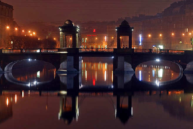 http://www.saint-petersburg.com/images/bridges/the-lomonosov-bridge-of-st-petersburg.jpg