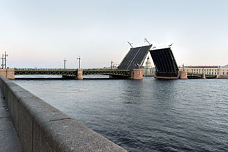 unmissable-palace-bridge.jpg