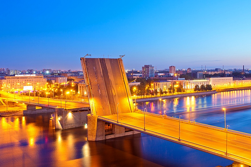 Volodarsky Bridge over the Neva in St Petersburg, Russia