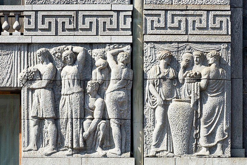 Sculptural decorationation on the Azov-Don Bank Building in St Petersburg, Russia Sculptural decorationation on the Azov-Don Bank Building in St Petersburg, Russia