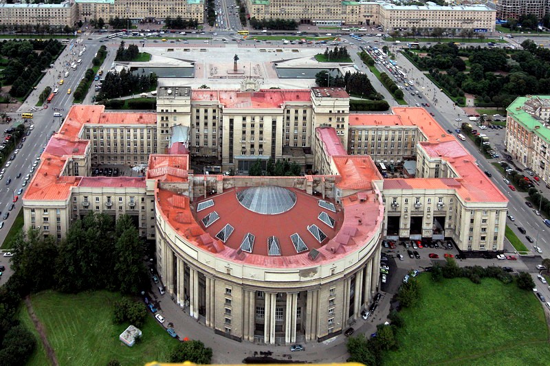 Bird's-eye view of the House of Soviets on Moskovskaya Ploshchad in St. Petersburg, Russia