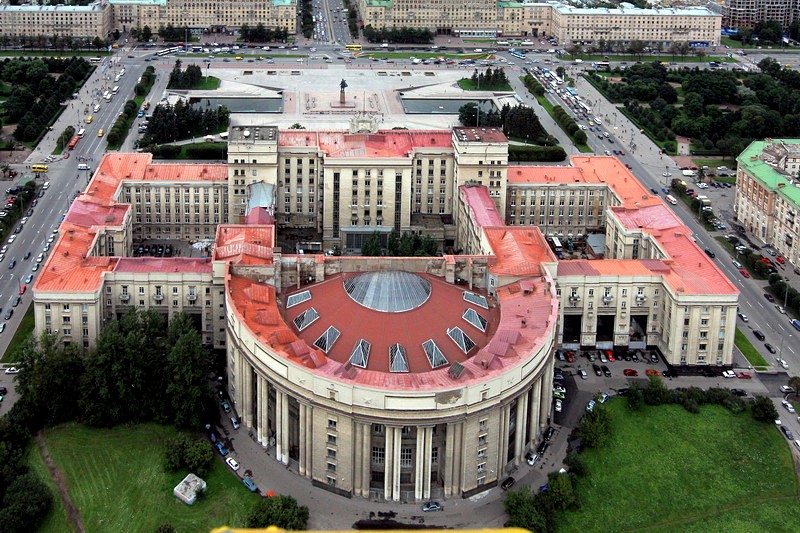 Bird's-eye view of the House of Soviets on Moskovskaya Ploshchad in St. Petersburg, Russia Bird's-eye view of the House of Soviets on Moskovskaya Ploshchad in St. Petersburg, Russia