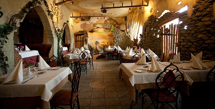Caravan St Petersburg Caravan Restaurant in St. Petersburg, Russia