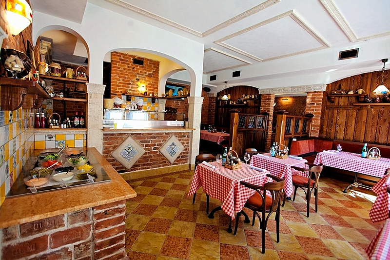 Mama Roma Restaurant in St. Petersburg, Russia