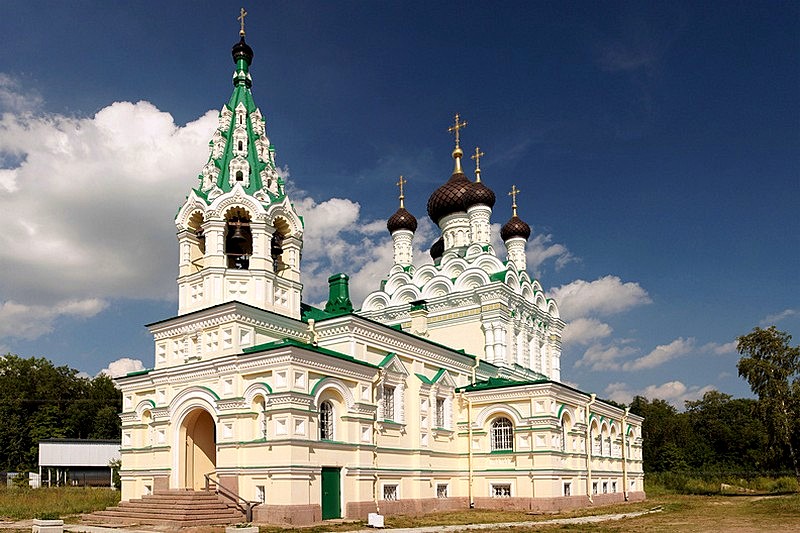 Trinity Church in the town of Ivangorod, where Baron von Stieglitz is buried