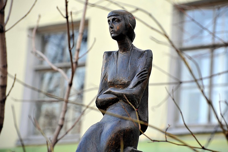 Monument to Anna Akhmatova erected in the courtyard of the Languages Department of St. Petersburg State University