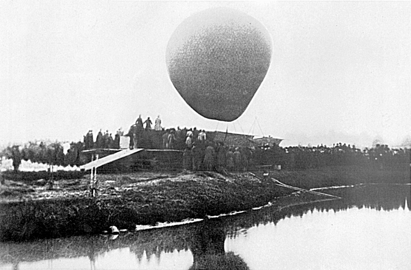 Mendeleev's flying on aerostat