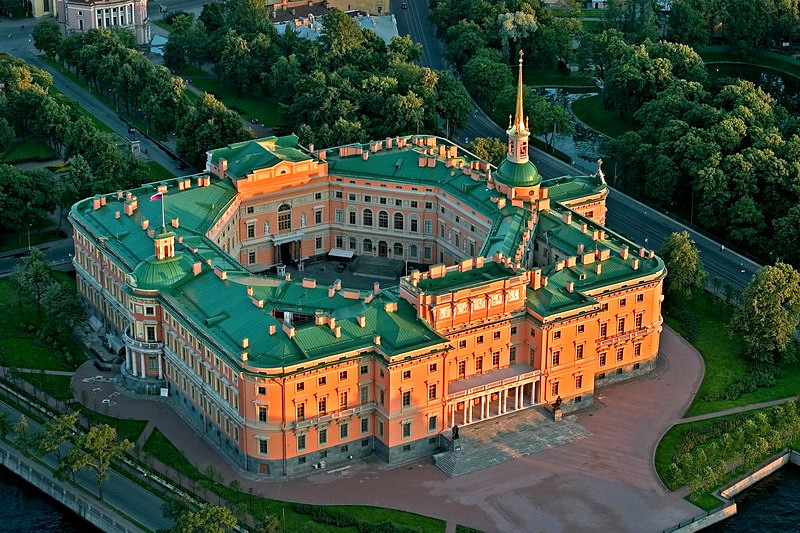 Bird's-eye view of Mikhailovsky Castle in Saint-Petersburg, Russia