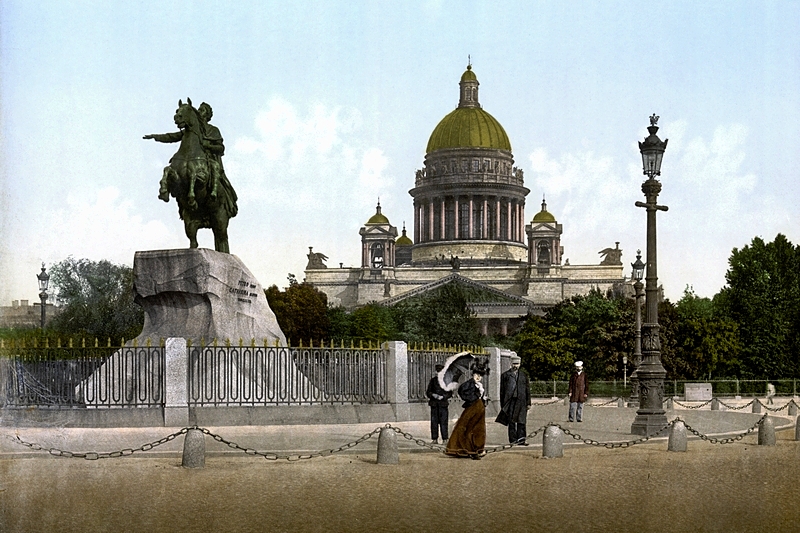 Photochrome print. 1890—1900. Library of Congress, Prints and Photographs Division Senate Square. The Bronze Horseman and St Isaac's Cathedral in St. Petersburg, Russia