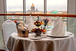 Le Vernissage Restaurant at the Ambassador Hotel in St. Petersburg