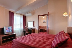 Suite at the Asteria Hotel in St. Petersburg