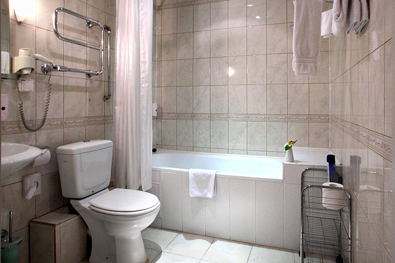 Bathroom of the Standard Single Room at the Guyot Hotel in St. Petersburg