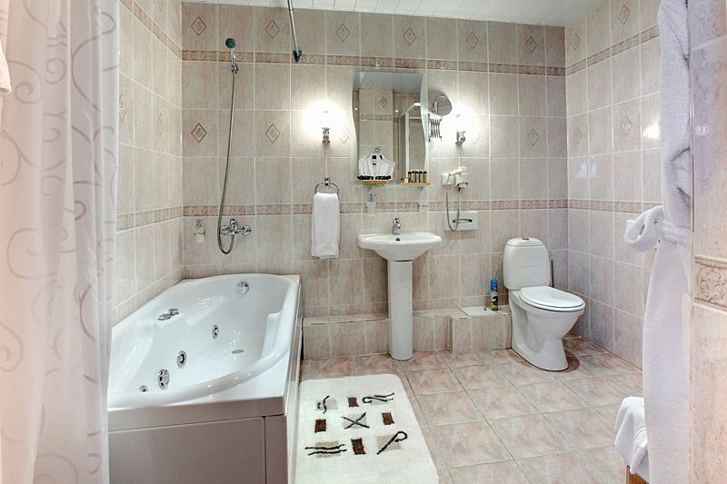 Bathroom of the King Suite at the Guyot Hotel in St. Petersburg