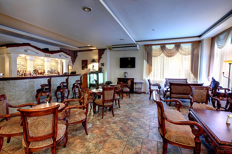 Lobby Bar at the Guyot Hotel in St. Petersburg