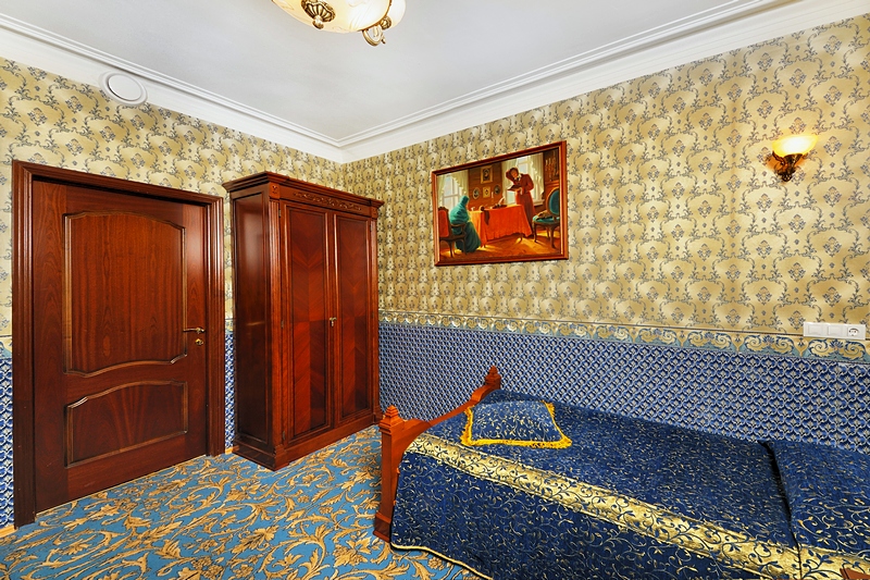 Arina Single Room at the Happy Pushkin Hotel in St. Petersburg
