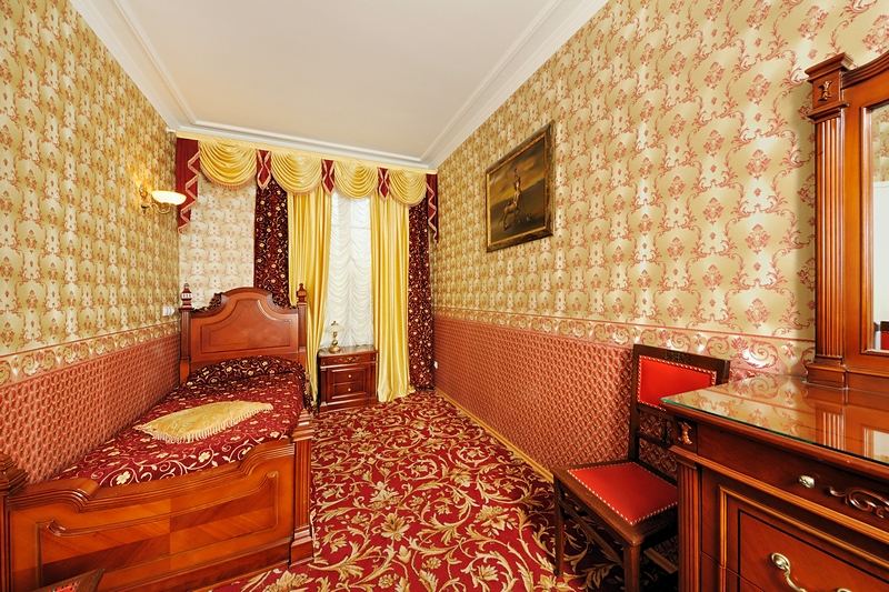 Eupraxia Single Room at the Happy Pushkin Hotel in St. Petersburg