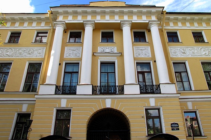 History Hotel on Kanal Griboedova in St. Petersburg