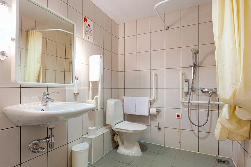 Standard Twin Room for Disabled Guests at the Ibis St. Petersburg Centre Hotel in St. Petersburg