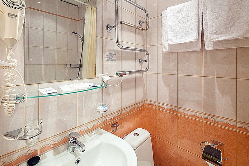 Bathroom of the Economy Room (Single Room) at the Nevsky Hotel Grand in St. Petersburg