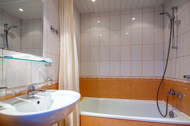 Bathroom of the Standard Double Room at the Nevsky Hotel Moyka 5 in St. Petersburg