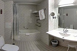 Bathroom of the Comfort Room at the Oktiabrskaya Hotel in St. Petersburg