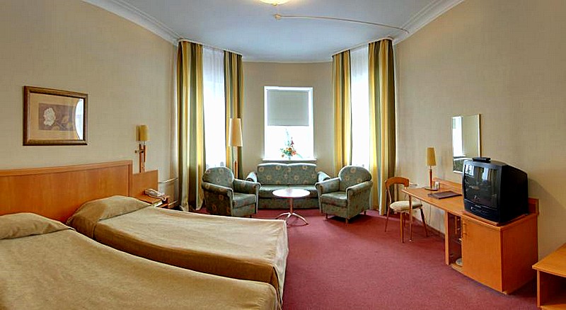 Comfort Twin Room at the Oktiabrskaya Hotel in St. Petersburg
