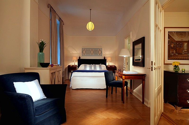Studio w/Queen-size bed at the Rocco Forte Hotel Astoria in St. Petersburg