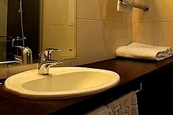Bathroom of the Superior Twin Room at the Rossiya Hotel in St. Petersburg