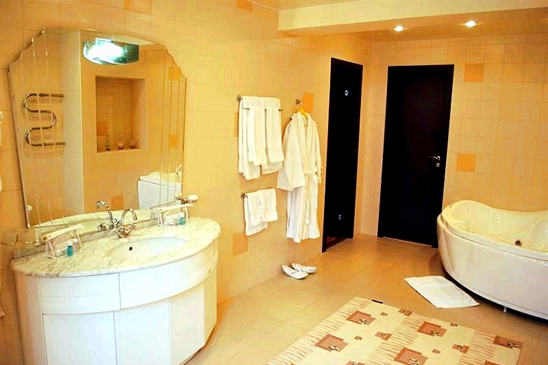 Bathroom of the Two-Room Suite at the Russ Hotel in St. Petersburg