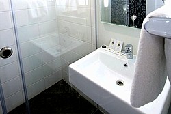 Bathroom of the Standard Rooms with river views at the Saint Petersburg Hotel in St. Petersburg