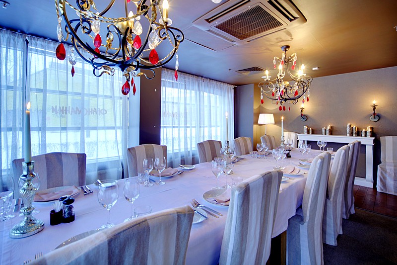 White Cabinet of the Fransmanni Restaurant at the Original Sokos Hotel Olympia Garden in St. Petersburg