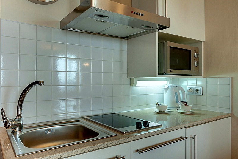 Classic Studio Kitchen at the Staybridge Suites St. Petersburg Hotel