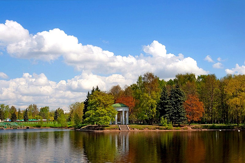 View of lake and rotunda on Krestovsky Island in St Petersburg, Russia