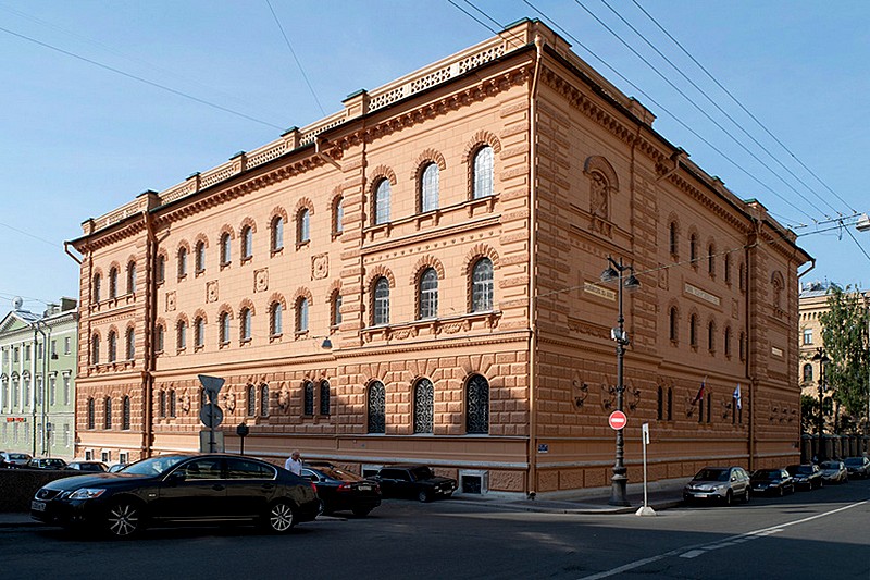 Motifs of the Italian Renaissance in the architecture of St Petersburg, Russia