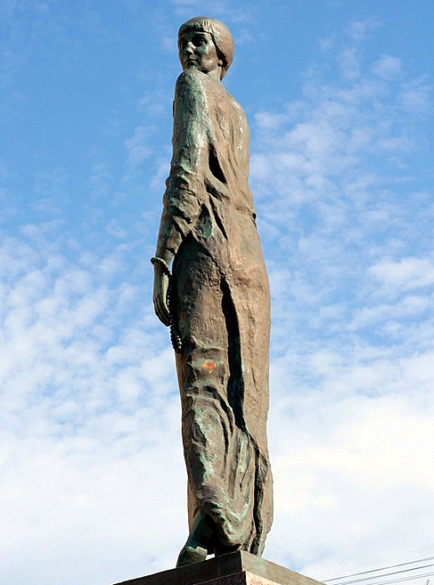 Monument to Anna Akhmatova (poet) on Robespierre Embankment in St Petersburg, Russia