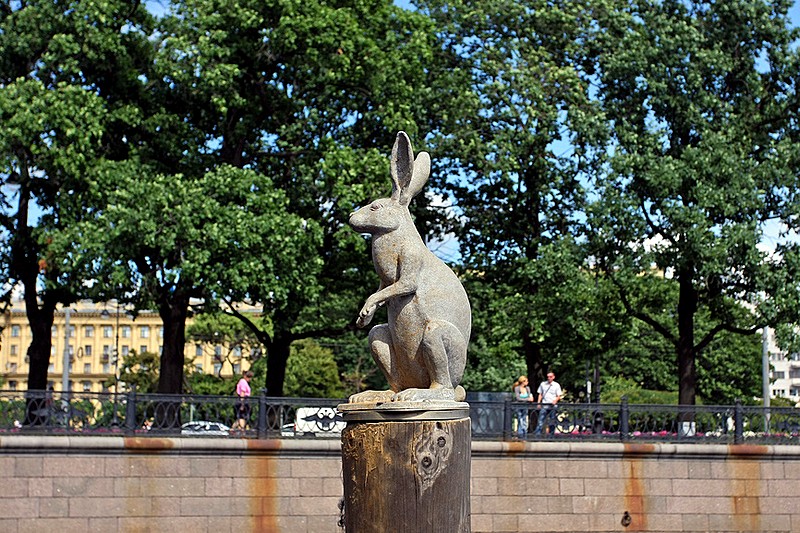Hare statue atop a wooden pole next to Ioannovsky Bridge in Saint-Petersburg, Russia