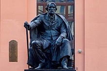 Statue of Turgenev, St. Petersburg, Russia