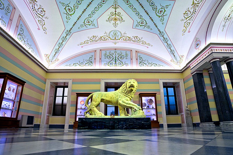 Marble statue of a lion a burial mound at Kerch, Ukraine