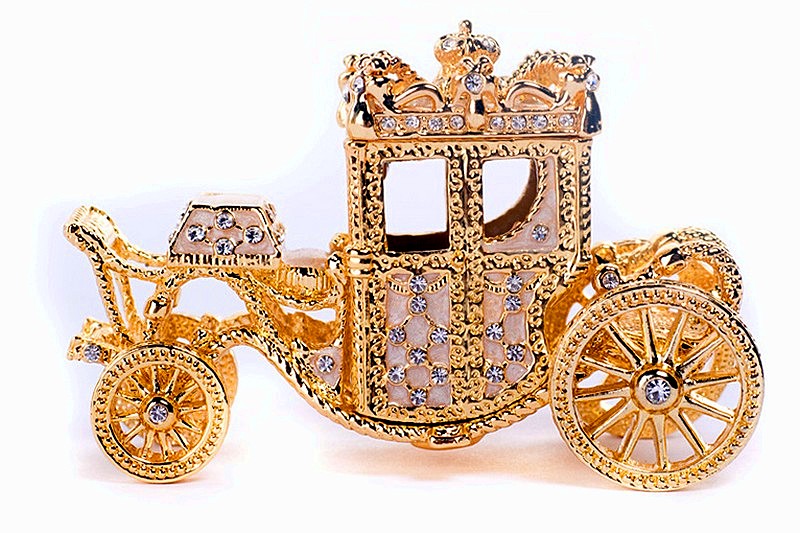 Faberge jewelry made in St Petersburg, Russia Faberge jewelry made in St Petersburg, Russia