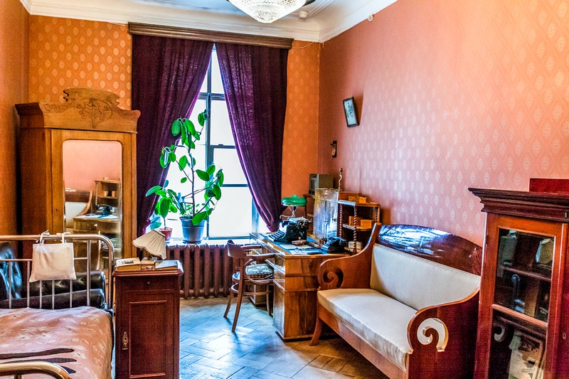 Zoshchenko's original room in Saint-Petersburg, Russia